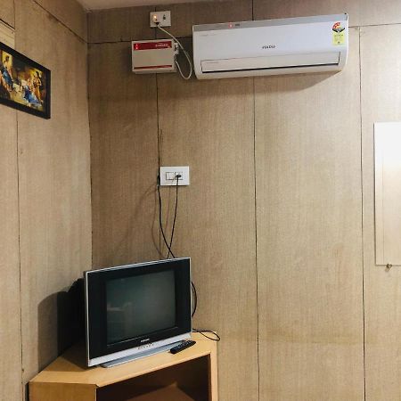 C M Hotel Dharmapuri Zewnętrze zdjęcie