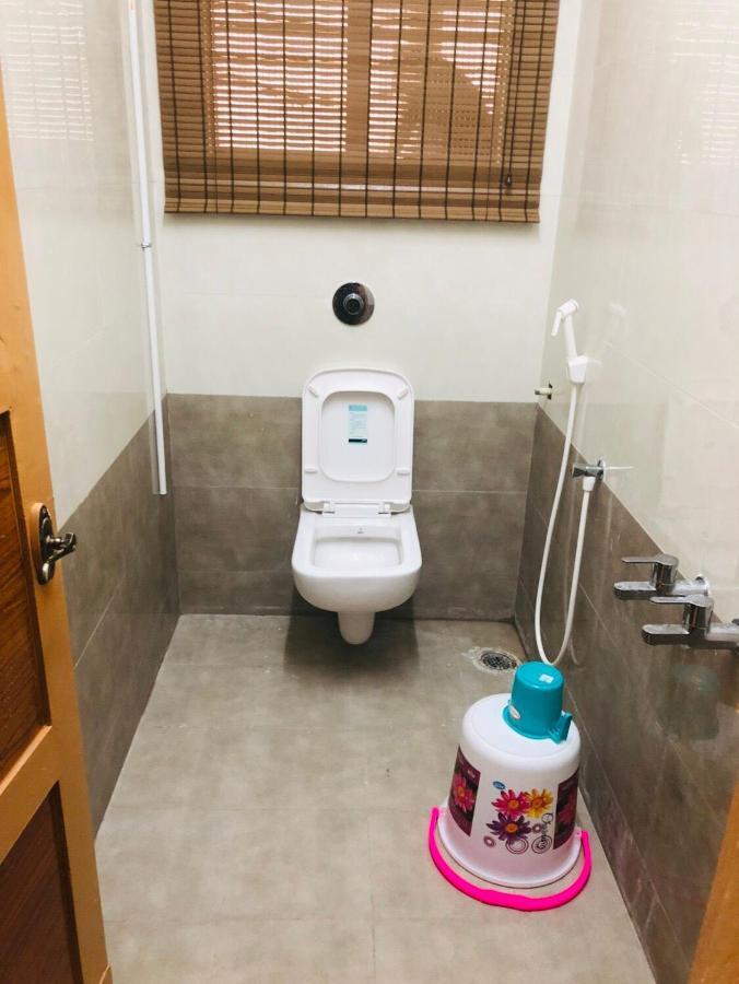 C M Hotel Dharmapuri Zewnętrze zdjęcie