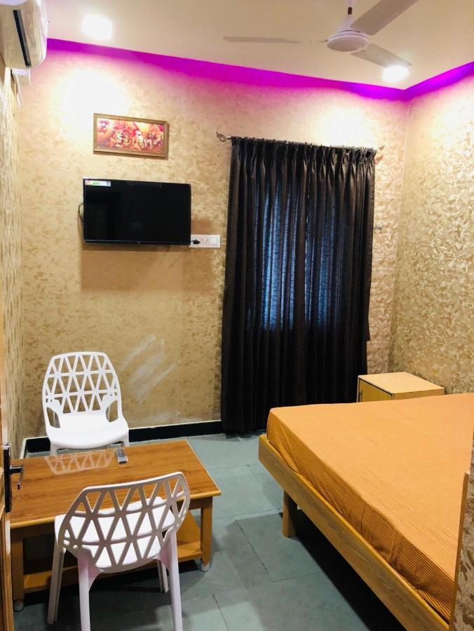 C M Hotel Dharmapuri Zewnętrze zdjęcie