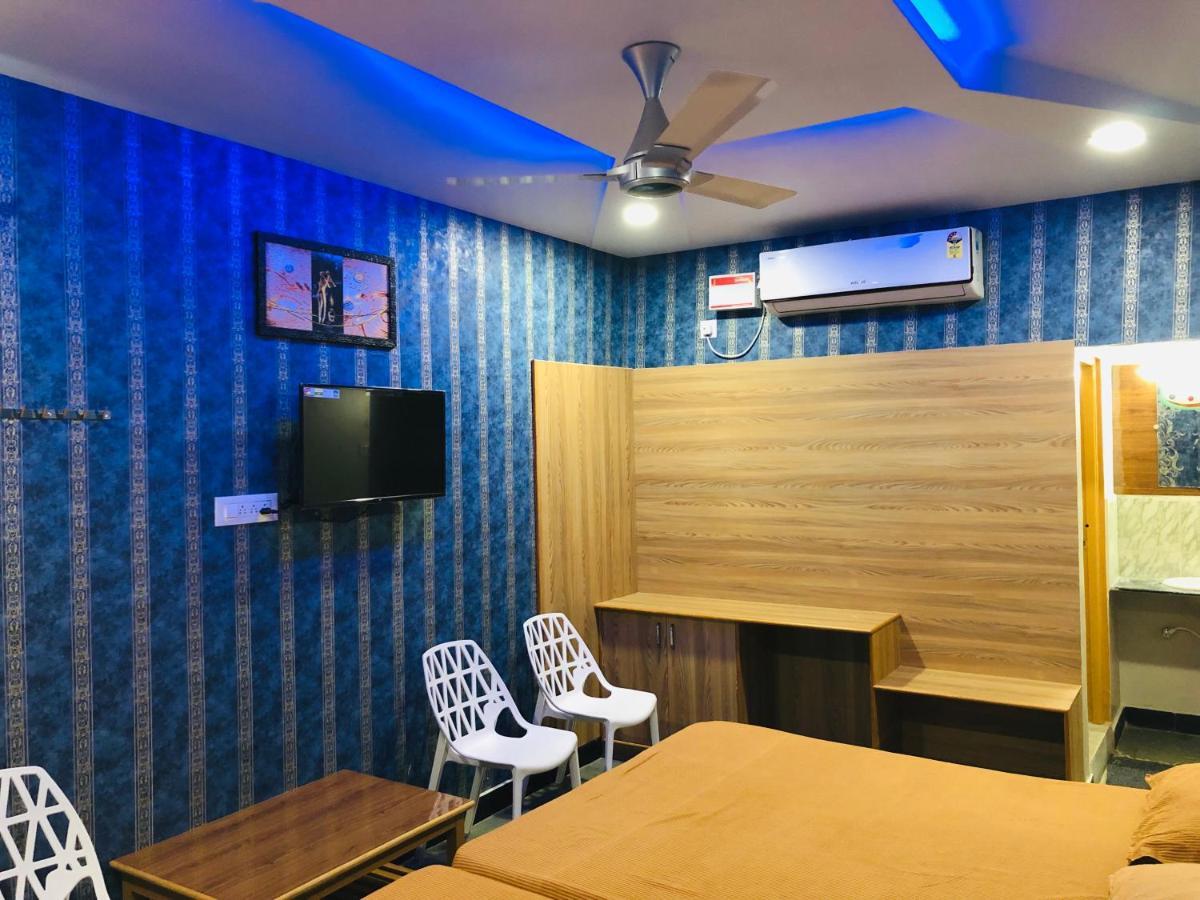 C M Hotel Dharmapuri Zewnętrze zdjęcie