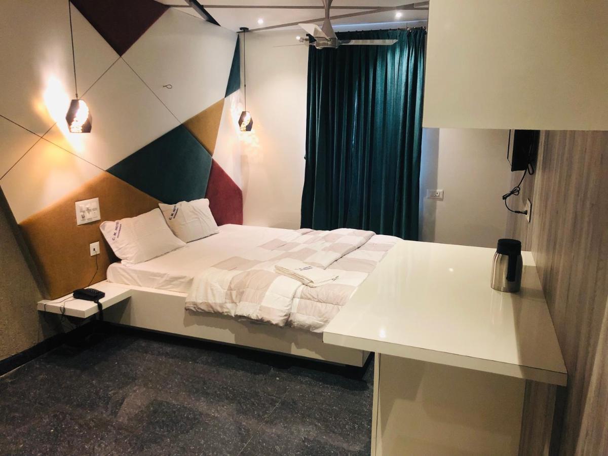 C M Hotel Dharmapuri Zewnętrze zdjęcie