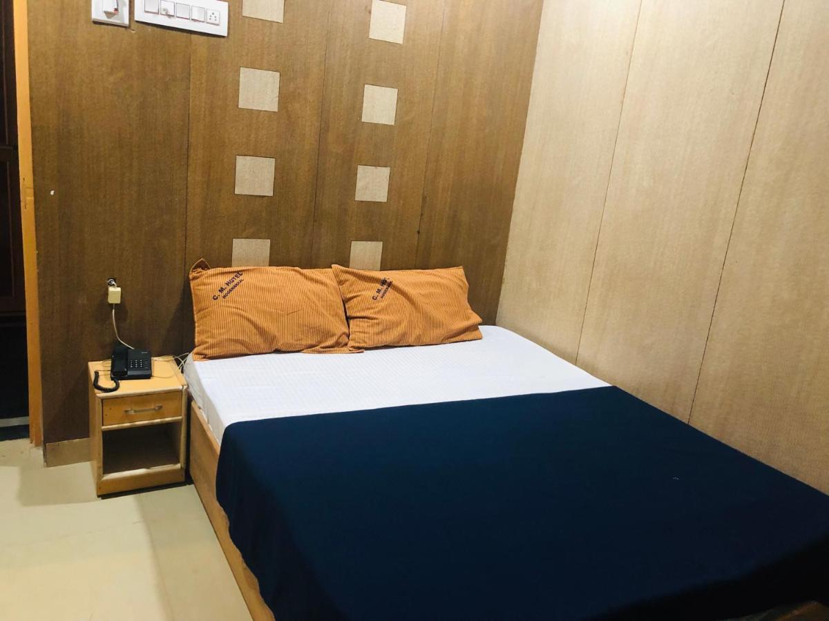 C M Hotel Dharmapuri Zewnętrze zdjęcie