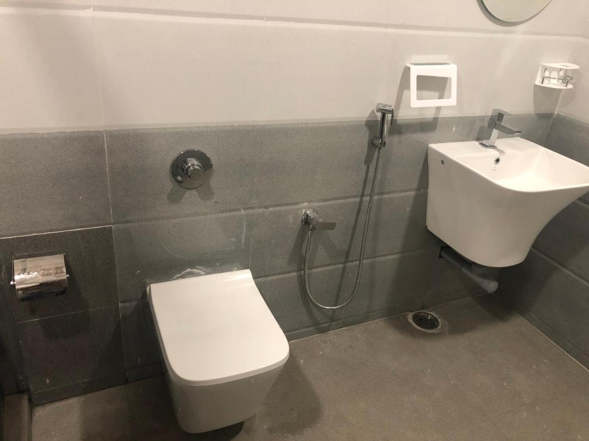 C M Hotel Dharmapuri Zewnętrze zdjęcie